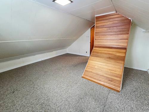 608 4 Avenue, Kimberley, BC - Indoor Photo Showing Other Room