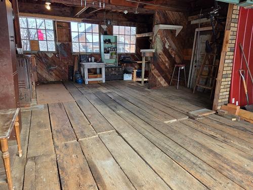 608 4 Avenue, Kimberley, BC - Indoor Photo Showing Other Room