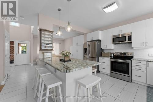 1092 Wise Street, Kingston (North Of Taylor-Kidd Blvd), ON - Indoor Photo Showing Kitchen With Upgraded Kitchen