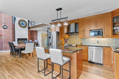 Kitchen - 3A-8Z Rue St-Hippolyte, Salaberry-De-Valleyfield, QC 