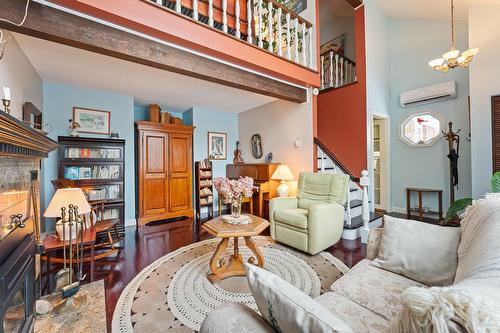 Living room - 1871 Ch. Goddard, Sherbrooke (Fleurimont), QC - Indoor Photo Showing Living Room With Fireplace