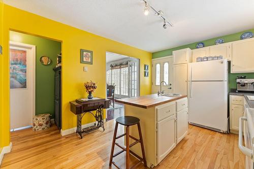 Kitchen - 1871 Ch. Goddard, Sherbrooke (Fleurimont), QC - Indoor Photo Showing Kitchen