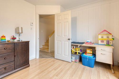 Chambre à coucher - 208 Rue Savignac, Saint-Germain-De-Grantham, QC - Indoor Photo Showing Bedroom