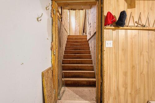 Chambre à coucher - 208 Rue Savignac, Saint-Germain-De-Grantham, QC - Indoor Photo Showing Bedroom