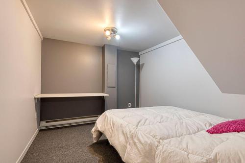 Autre - 208 Rue Savignac, Saint-Germain-De-Grantham, QC - Indoor Photo Showing Other Room With Fireplace