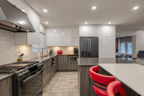 Cuisine - 208 Rue Savignac, Saint-Germain-De-Grantham, QC - Indoor