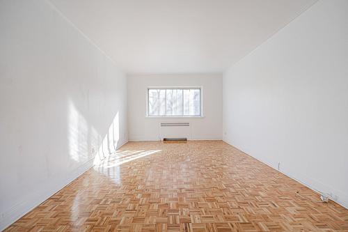 Bedroom - 12-1265 Boul. Graham, Mont-Royal, QC - Indoor Photo Showing Other Room