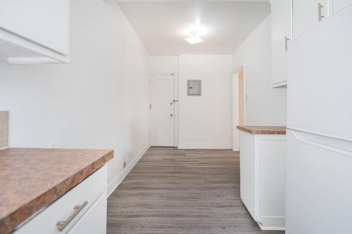 Cuisine - 12-1265 Boul. Graham, Mont-Royal, QC - Indoor Photo Showing Other Room