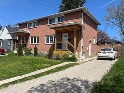 1102 EXMOUTH Street  Sarnia, ON N7S 1W3