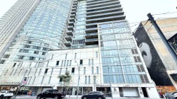 1806-220 Victoria Street  Toronto, ON M5B 2R6