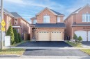 1082 Galesway Boulevard, Mississauga, ON  - Outdoor With Facade 