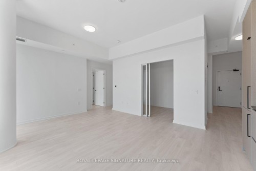 601-10 Graphophone Grove, Toronto, ON - Indoor Photo Showing Other Room