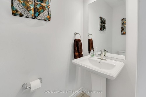 4862 Connor Drive, Lincoln, ON - Indoor Photo Showing Bathroom