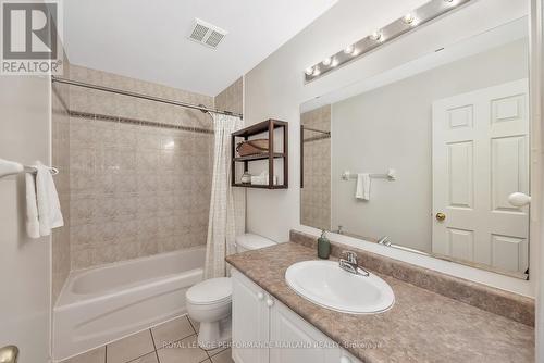 151 Kinross Private, Ottawa, ON - Indoor Photo Showing Bathroom