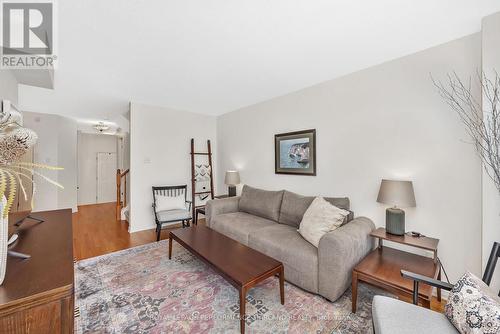 151 Kinross Private, Ottawa, ON - Indoor Photo Showing Living Room