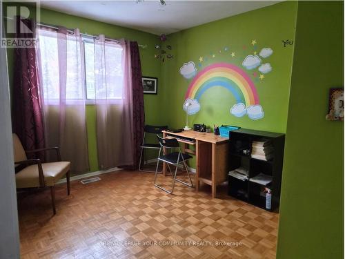 557 Glen Manor Boulevard, Waterloo, ON - Indoor