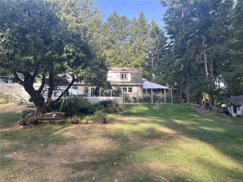 5182 Santa Clara Ave, Saanich, BC 