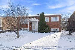 5615 Av. Raoul  Longueuil (Saint-Hubert), QC J3Y 7P2