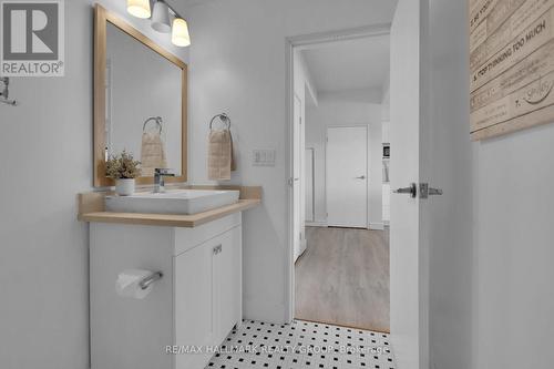 Quartz counters - 208 - 555 Anand Private, Ottawa, ON - Indoor Photo Showing Bathroom