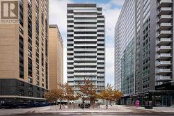 1706 - 111 CHAMPAGNE AVENUE S  Ottawa, ON K1S 5V3