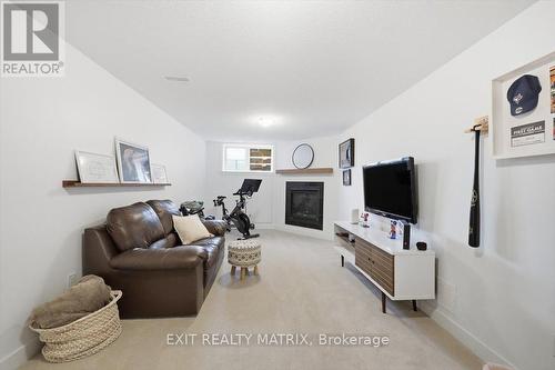 641 Putney Crescent, Ottawa, ON - Indoor With Fireplace
