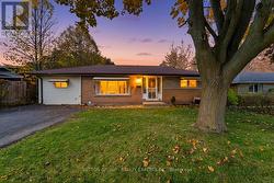 893 CROMWELL STREET  Woodstock, ON N4S 5B4