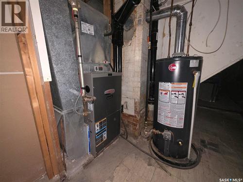 409 2Nd Avenue Ne, Swift Current, SK - Indoor Photo Showing Basement