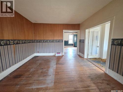 409 2Nd Avenue Ne, Swift Current, SK - Indoor Photo Showing Other Room