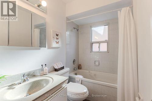 110 De Quincy Boulevard, Toronto, ON - Indoor Photo Showing Bathroom