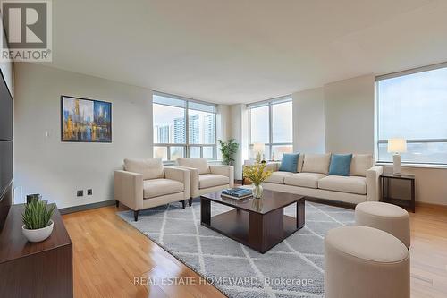 #1006 - 205 Wynford Drive, Toronto, ON - Indoor Photo Showing Living Room