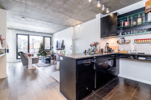 Cuisine - 907-1414 Rue Chomedey, Montréal (Ville-Marie), QC - Indoor Photo Showing Kitchen