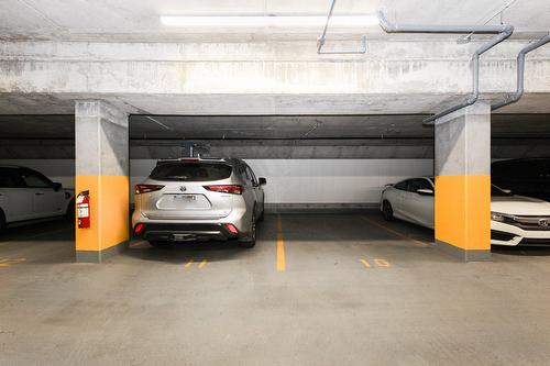 Parking - 428A-1400 Rue Ottawa, Montréal (Le Sud-Ouest), QC - Indoor Photo Showing Garage