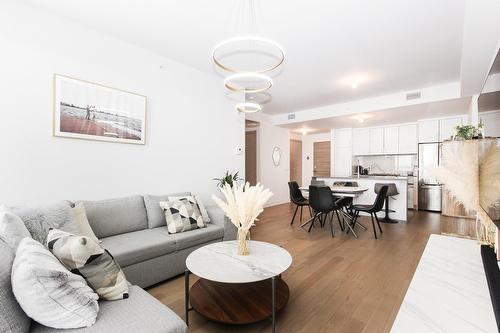 Living room - 428A-1400 Rue Ottawa, Montréal (Le Sud-Ouest), QC - Indoor Photo Showing Living Room