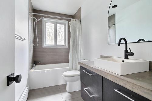 Bathroom - 1671  - 1675 Rue Pépin, Québec (Les Rivières), QC - Indoor Photo Showing Bathroom