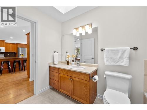 1474 Rose Meadow Drive, West Kelowna, BC - Indoor Photo Showing Bathroom