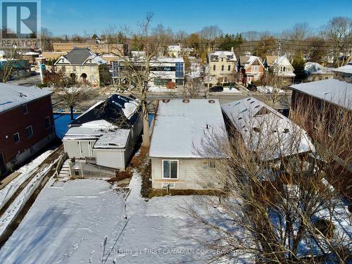 353 Oxford Street E, London East (East F), ON - Outdoor