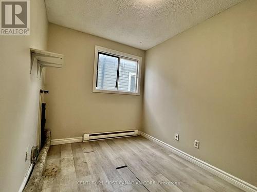 353 Oxford Street E, London East (East F), ON - Indoor Photo Showing Other Room