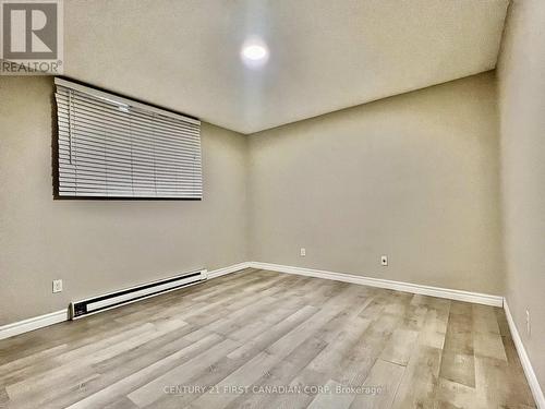 353 Oxford Street E, London East (East F), ON - Indoor Photo Showing Other Room