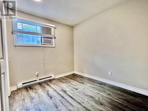 353 Oxford Street E, London East (East F), ON - Indoor Photo Showing Other Room