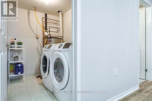 721 - 75 Weldrick Road E, Richmond Hill, ON - Indoor Photo Showing Laundry Room