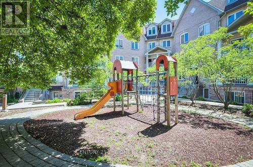 721 - 75 Weldrick Road E, Richmond Hill, ON - Outdoor