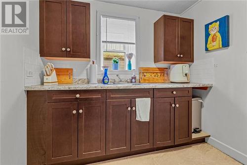 574 Elm, Greater Sudbury, ON - Indoor Photo Showing Kitchen