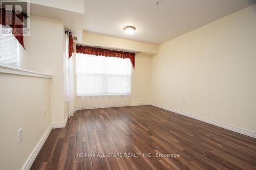106 - 8 Huron Street, Kawartha Lakes (Lindsay), ON - Indoor Photo Showing Other Room