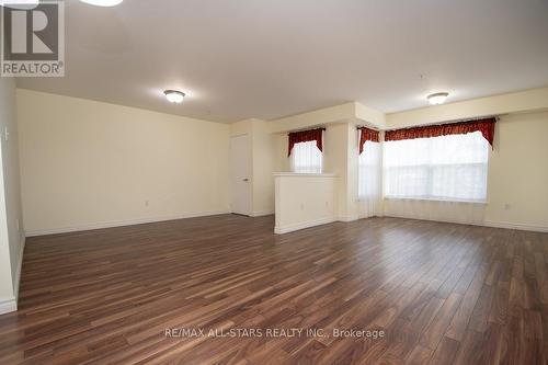 106 - 8 Huron Street, Kawartha Lakes (Lindsay), ON - Indoor Photo Showing Other Room