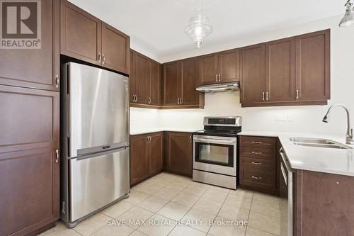 17 Fann Drive, Brampton, ON - Indoor Photo Showing Kitchen With Double Sink