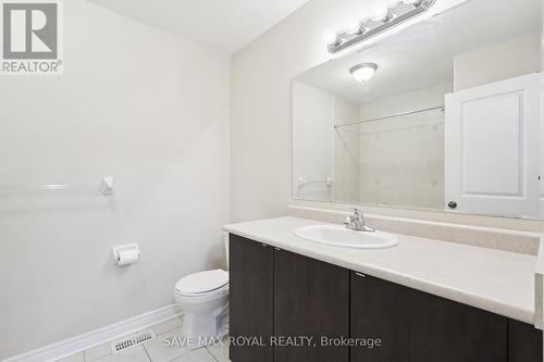 17 Fann Drive, Brampton, ON - Indoor Photo Showing Bathroom