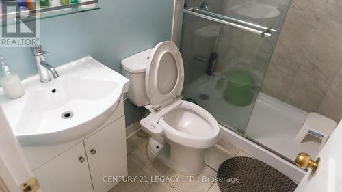 25 Revelstoke Place, Brampton, ON - Indoor Photo Showing Bathroom