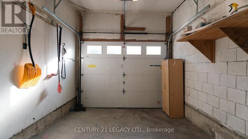 25 Revelstoke Place, Brampton, ON - Indoor Photo Showing Garage