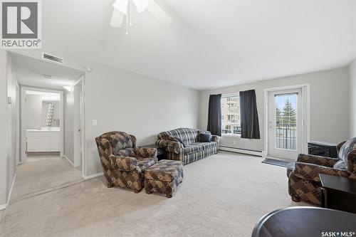 107 930 Heritage View, Saskatoon, SK - Indoor Photo Showing Living Room
