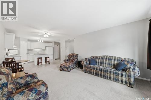 107 930 Heritage View, Saskatoon, SK - Indoor Photo Showing Living Room